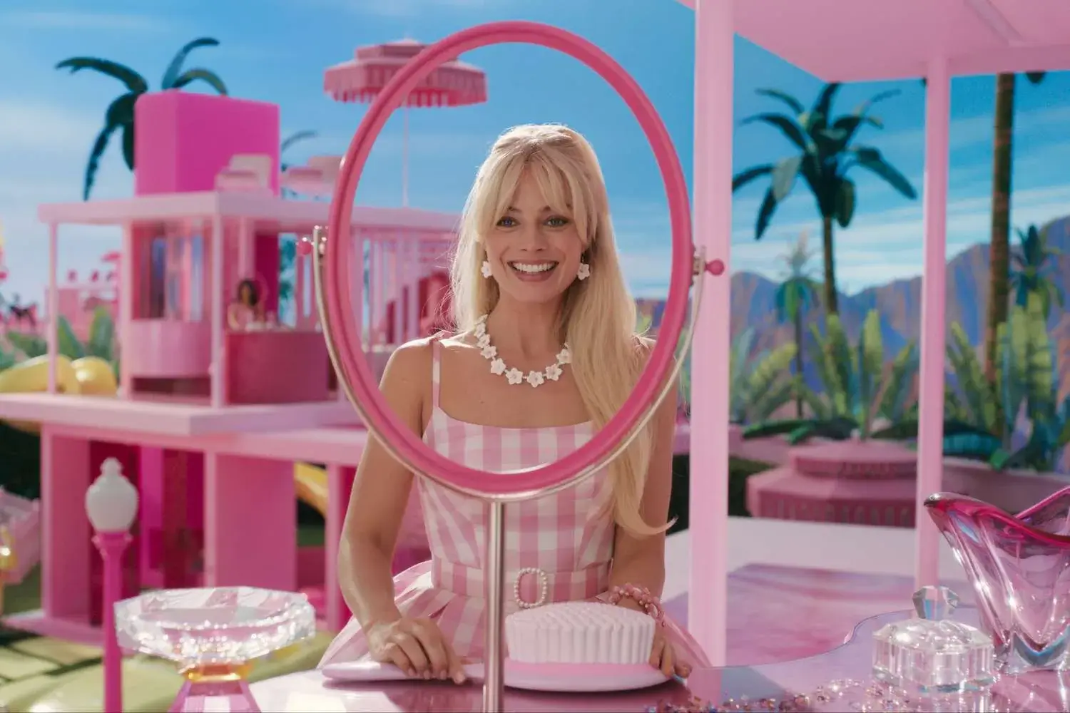 نقد فیلم Barbie: توخالی با روکش صورتی