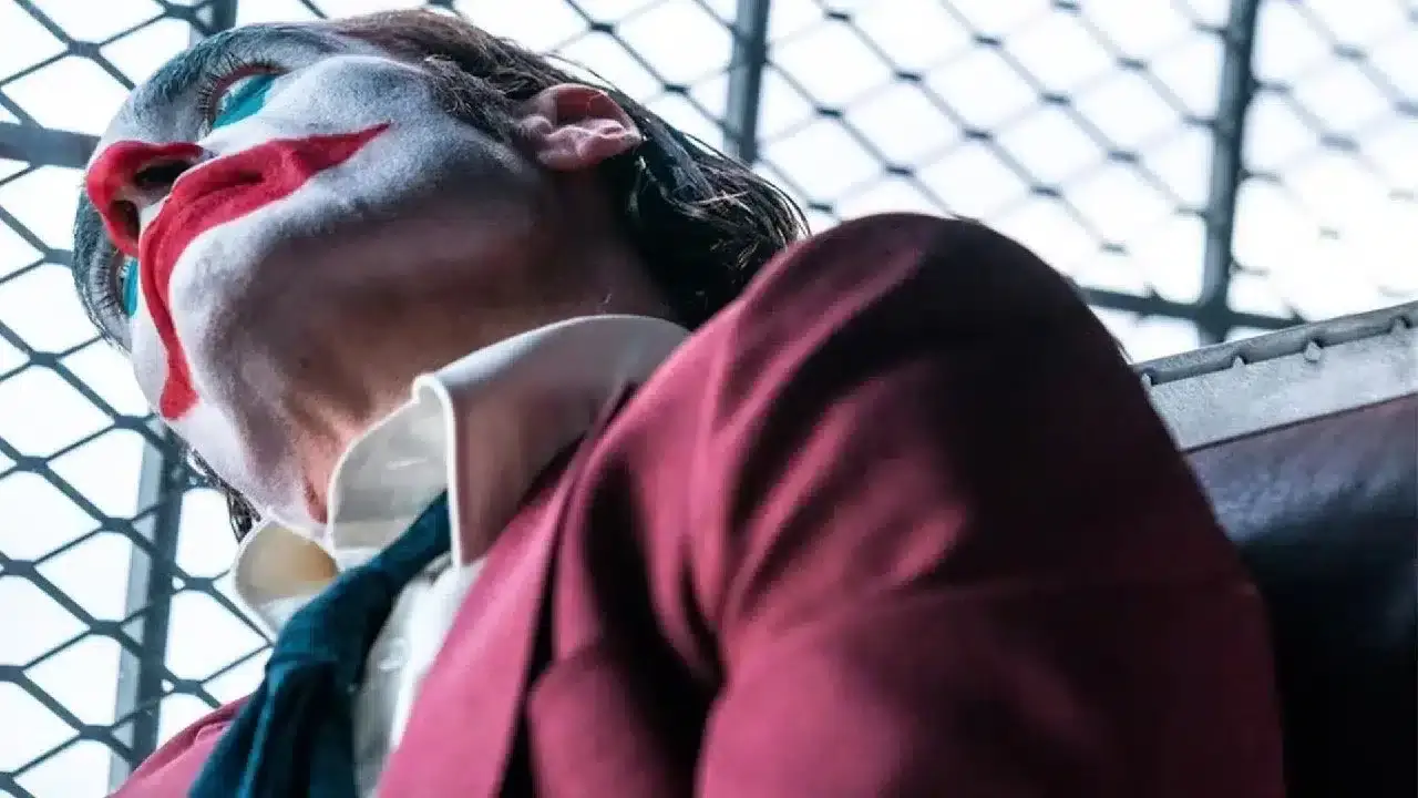 تصویر تازه منتشر شده واکین فینیکس در فیلم Joker 2 یک‌ سال پیش از اکران
